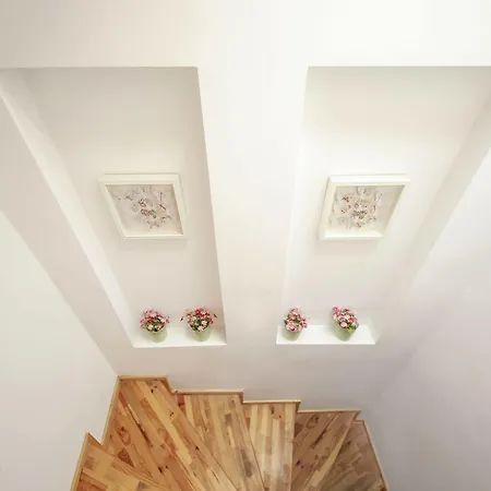 Hotel Lale Ortakoey 3*