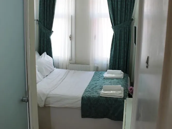 Hotel Lale Ortakoey 3*