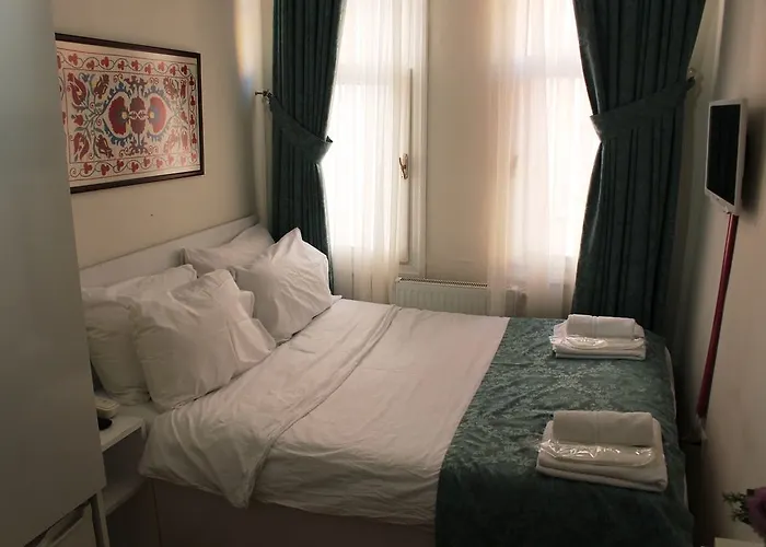 Lale Ortakoey Hotel 3*