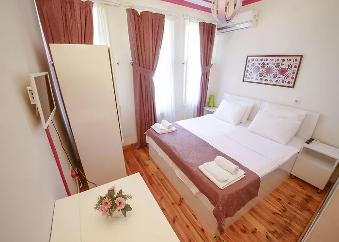 Lale Ortakoey Hotel 3*