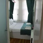 Hotel Lale Ortakoey 3*